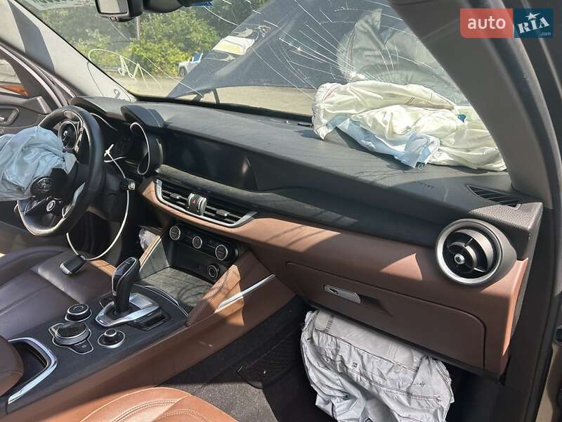 Внедорожник / Кроссовер Alfa Romeo Stelvio 2020 в Ровно фото 8 Внедорожник / Кроссовер Alfa Romeo Stelvio 2020 в Ровно