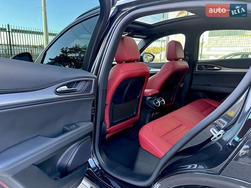 Внедорожник / Кроссовер Alfa Romeo Stelvio 2023 в Киеве