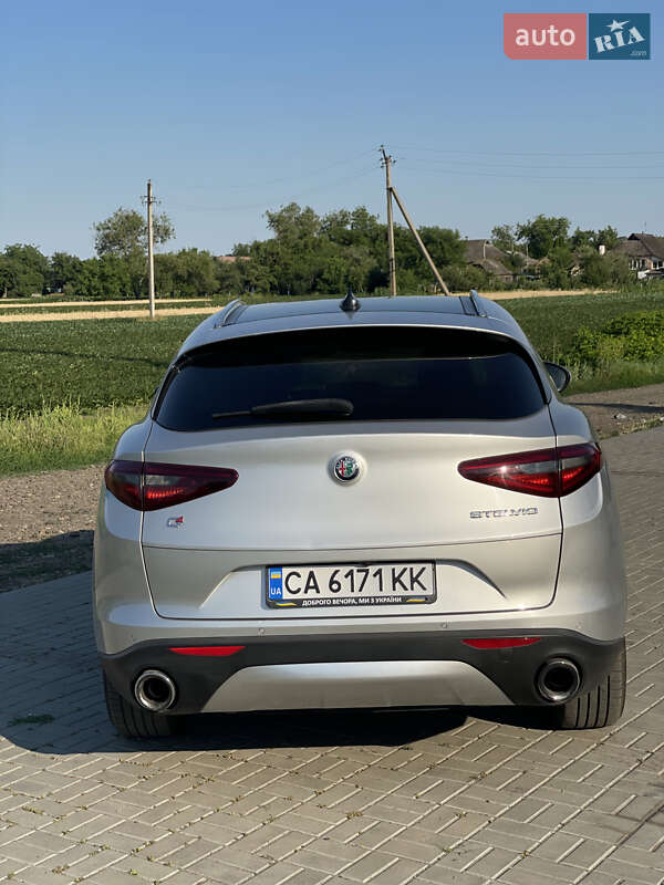 Внедорожник / Кроссовер Alfa Romeo Stelvio 2020 в Киеве