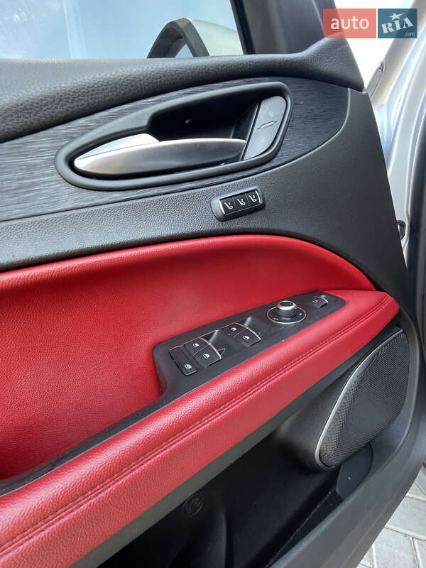 Внедорожник / Кроссовер Alfa Romeo Stelvio 2020 в Киеве