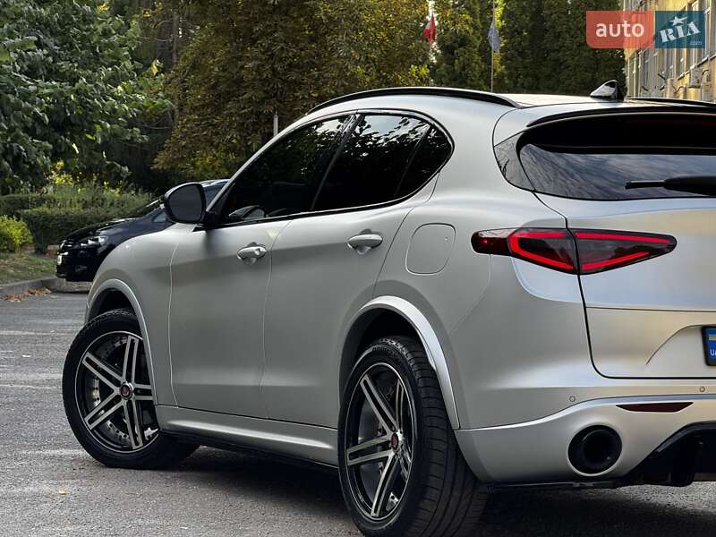 Внедорожник / Кроссовер Alfa Romeo Stelvio 2018 в Киеве