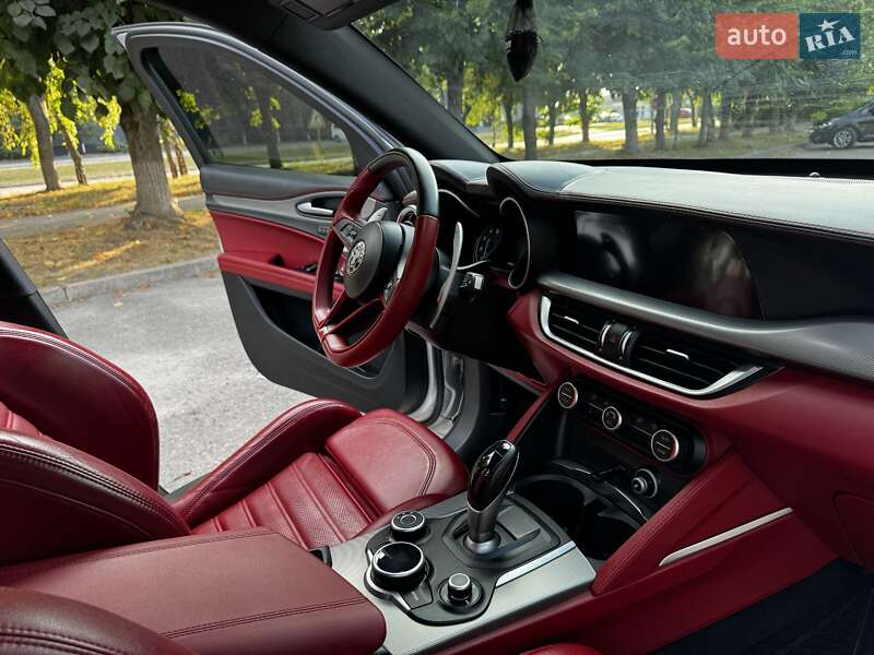 Внедорожник / Кроссовер Alfa Romeo Stelvio 2018 в Киеве