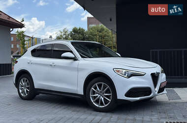 Внедорожник / Кроссовер Alfa Romeo Stelvio 2017 в 