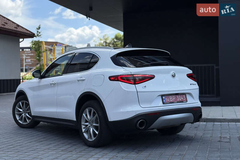 Внедорожник / Кроссовер Alfa Romeo Stelvio 2017 в Львове