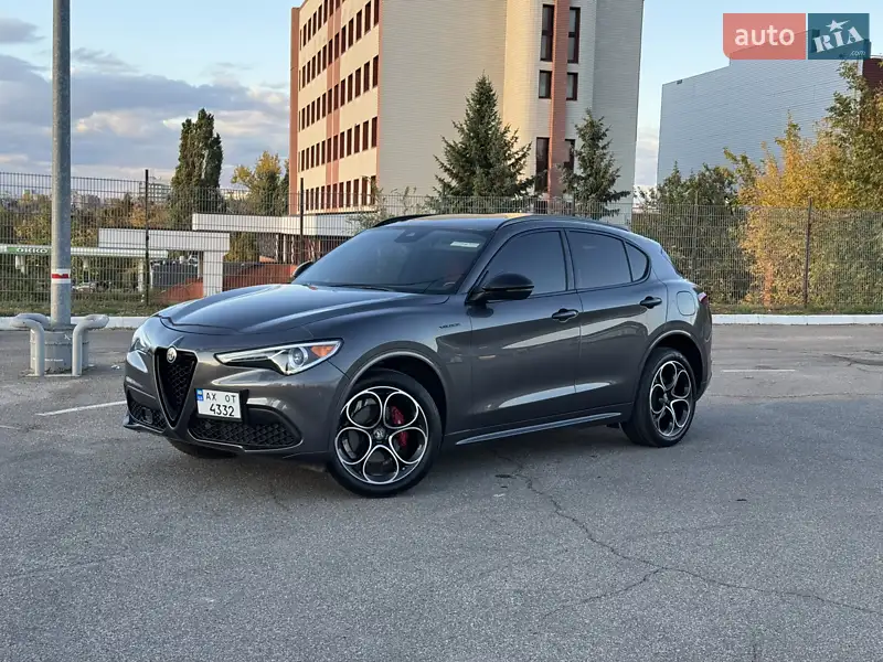 Alfa Romeo Stelvio 2021