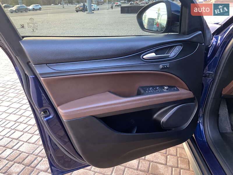 Внедорожник / Кроссовер Alfa Romeo Stelvio 2017 в Харькове фото 24 Внедорожник / Кроссовер Alfa Romeo Stelvio 2017 в Харькове