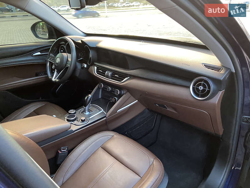 Внедорожник / Кроссовер Alfa Romeo Stelvio 2017 в Харькове фото 36 Внедорожник / Кроссовер Alfa Romeo Stelvio 2017 в Харькове