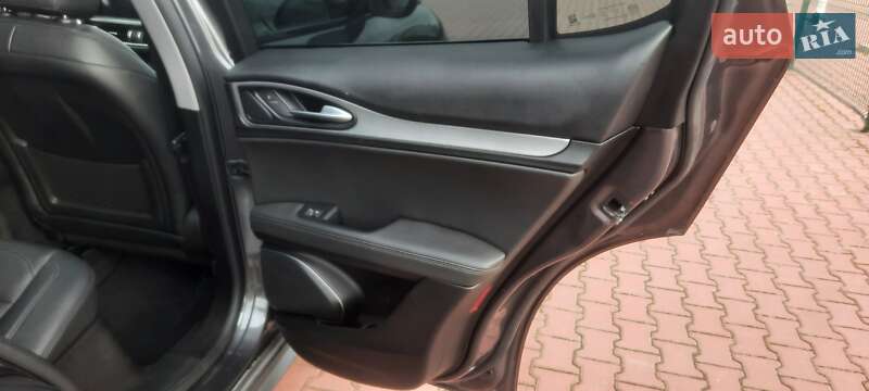 Внедорожник / Кроссовер Alfa Romeo Stelvio 2019 в Ровно фото 32 Внедорожник / Кроссовер Alfa Romeo Stelvio 2019 в Ровно