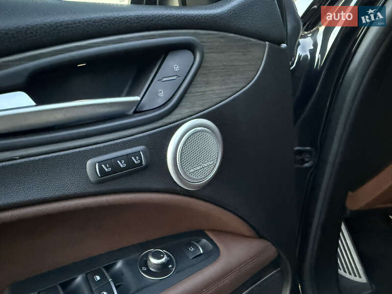 Позашляховик / Кросовер Alfa Romeo Stelvio 2017 в Одесі фото 33 Позашляховик / Кросовер Alfa Romeo Stelvio 2017 в Одесі