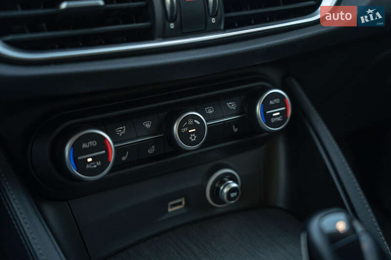 Внедорожник / Кроссовер Alfa Romeo Stelvio 2017 в Черновцах фото 28 Внедорожник / Кроссовер Alfa Romeo Stelvio 2017 в Черновцах