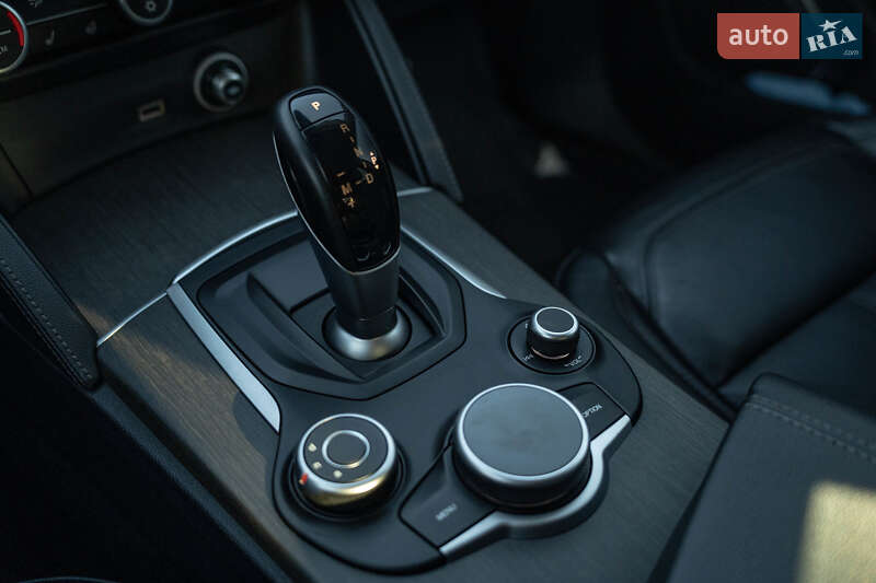 Внедорожник / Кроссовер Alfa Romeo Stelvio 2017 в Черновцах фото 29 Внедорожник / Кроссовер Alfa Romeo Stelvio 2017 в Черновцах