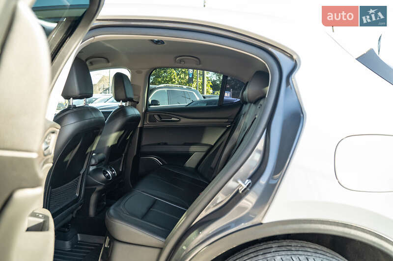 Внедорожник / Кроссовер Alfa Romeo Stelvio 2017 в Черновцах фото 35 Внедорожник / Кроссовер Alfa Romeo Stelvio 2017 в Черновцах