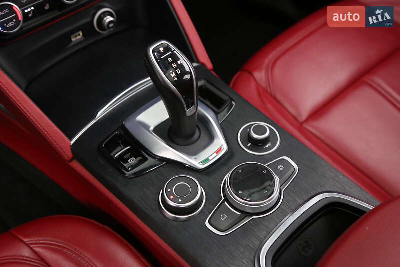 Внедорожник / Кроссовер Alfa Romeo Stelvio 2020 в Киеве