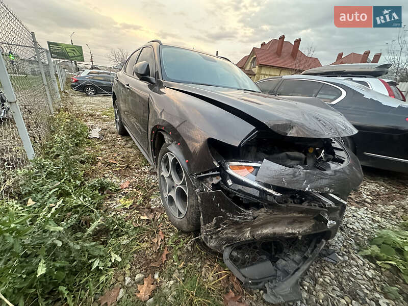 Внедорожник / Кроссовер Alfa Romeo Stelvio 2017 в Ивано-Франковске фото 5 Внедорожник / Кроссовер Alfa Romeo Stelvio 2017 в Ивано-Франковске