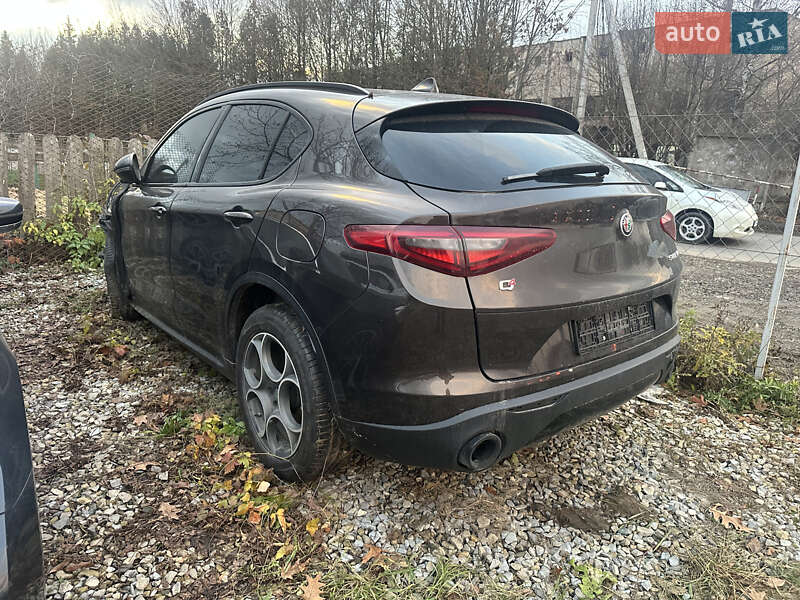 Внедорожник / Кроссовер Alfa Romeo Stelvio 2017 в Ивано-Франковске фото 2 Внедорожник / Кроссовер Alfa Romeo Stelvio 2017 в Ивано-Франковске