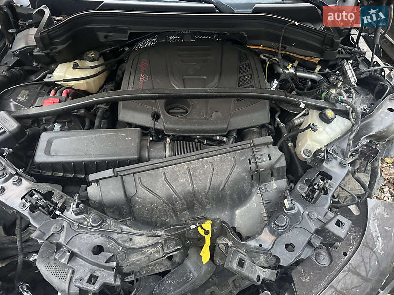 Внедорожник / Кроссовер Alfa Romeo Stelvio 2017 в Ивано-Франковске фото 8 Внедорожник / Кроссовер Alfa Romeo Stelvio 2017 в Ивано-Франковске