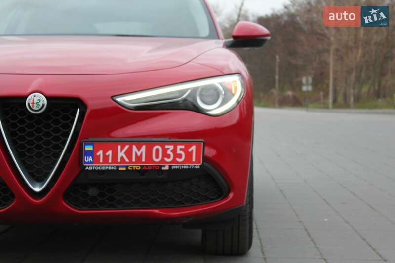 Позашляховик / Кросовер Alfa Romeo Stelvio 2018 в Світловодську