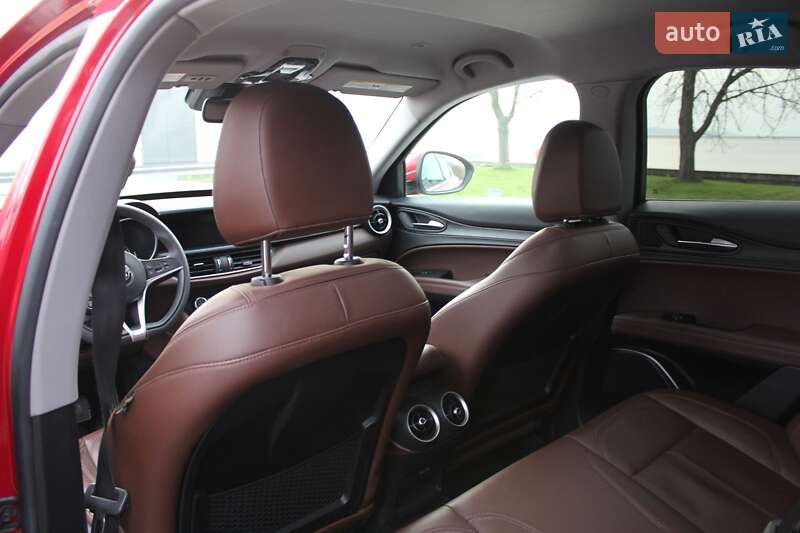 Позашляховик / Кросовер Alfa Romeo Stelvio 2018 в Світловодську