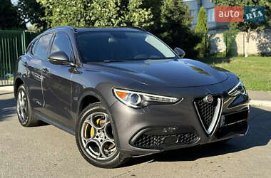 Внедорожник / Кроссовер Alfa Romeo Stelvio 2017 в Киеве