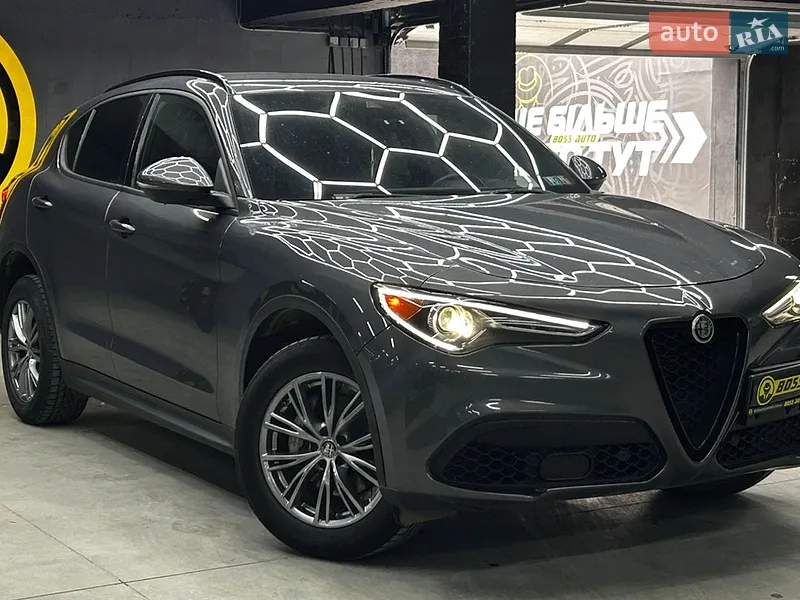 Alfa Romeo Stelvio 2021