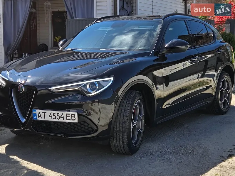 Alfa Romeo Stelvio 2017