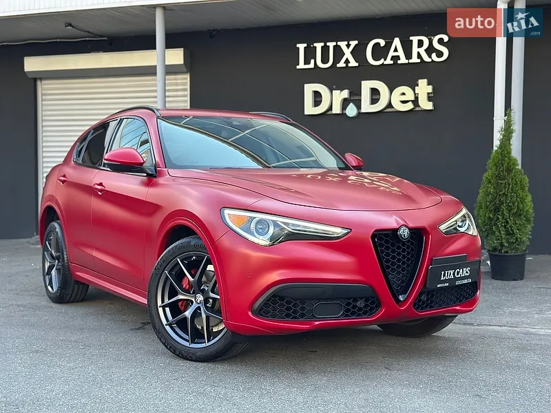 Alfa Romeo Stelvio 2017