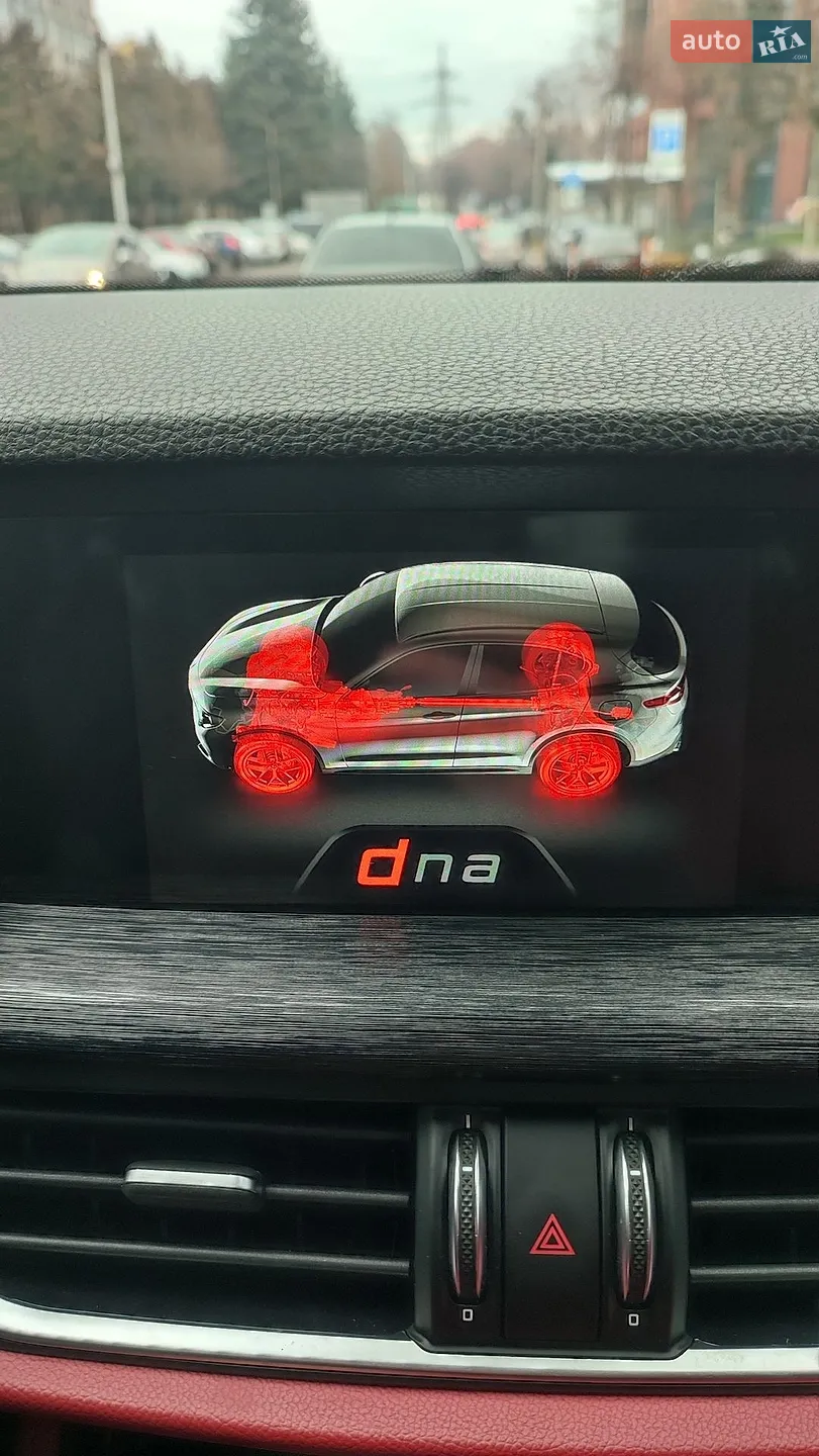 2019 Alfa Romeo Stelvio - мініатюра 20