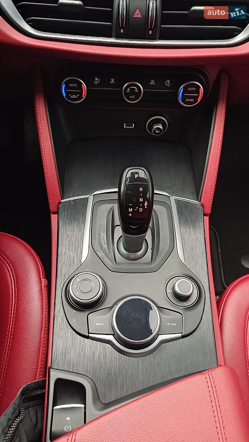 2019 Alfa Romeo Stelvio - мініатюра 12