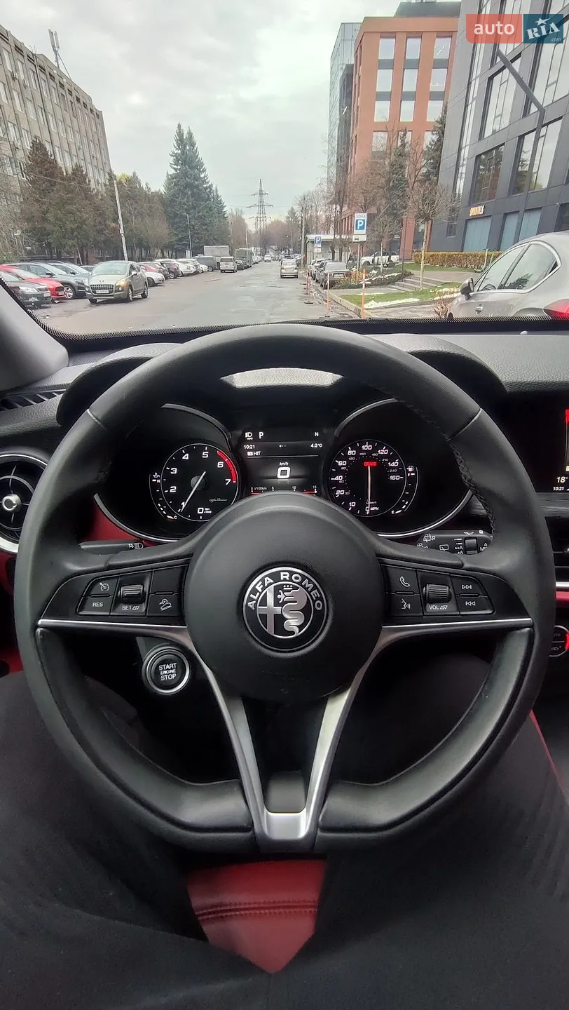 2019 Alfa Romeo Stelvio - мініатюра 8
