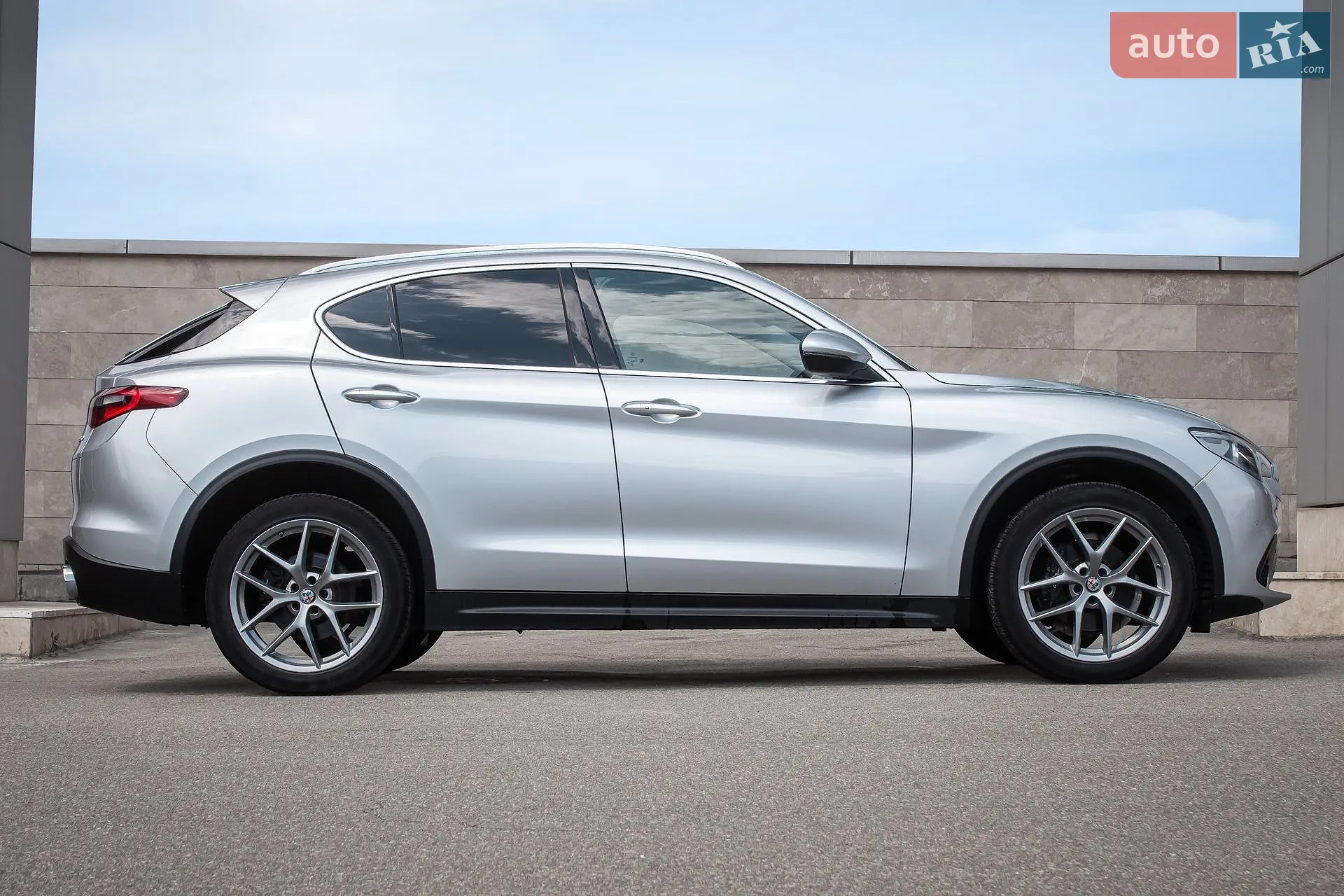 2017 Alfa Romeo Stelvio - мініатюра 2