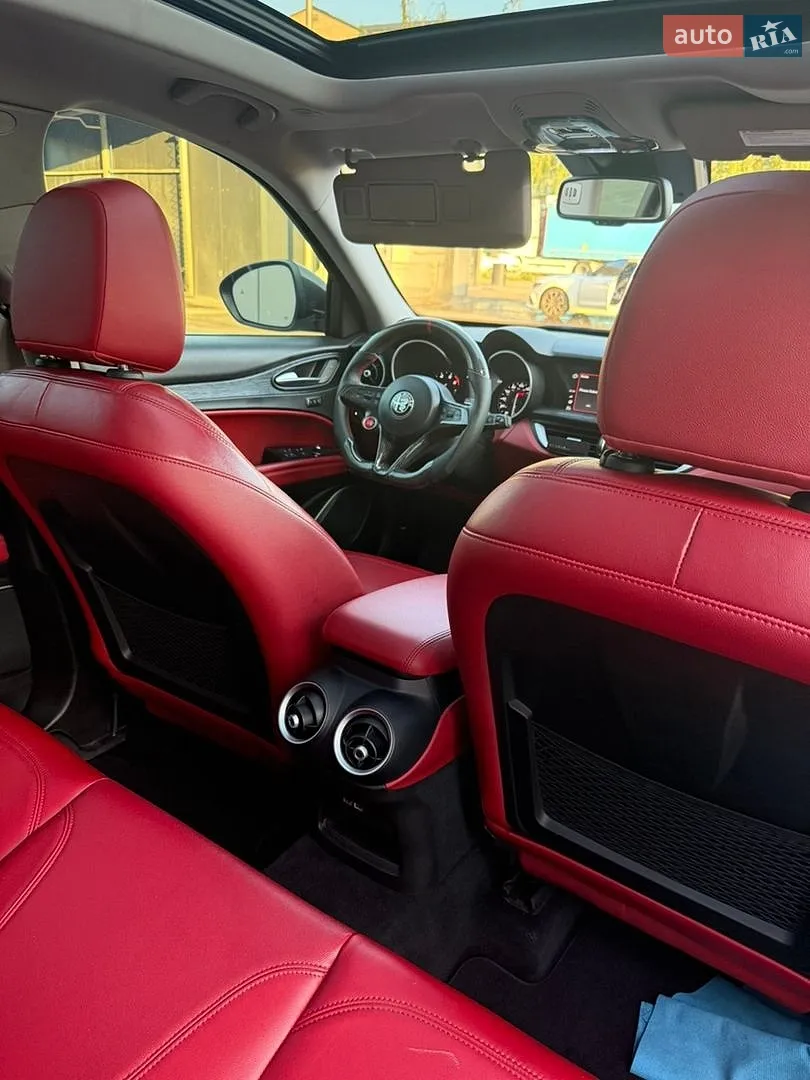 2020 Alfa Romeo Stelvio - мініатюра 39