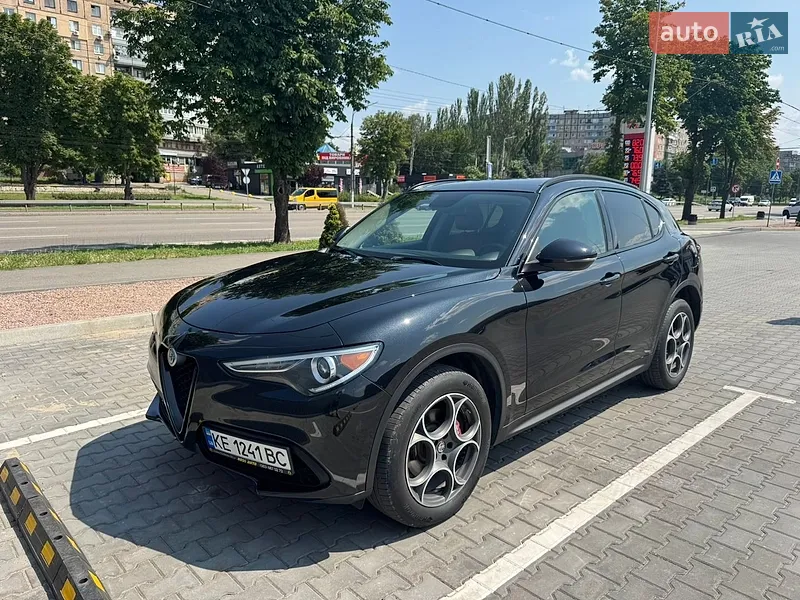 Alfa Romeo Stelvio 2017