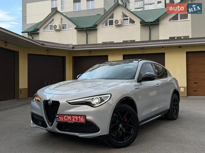 Alfa Romeo Stelvio 2021