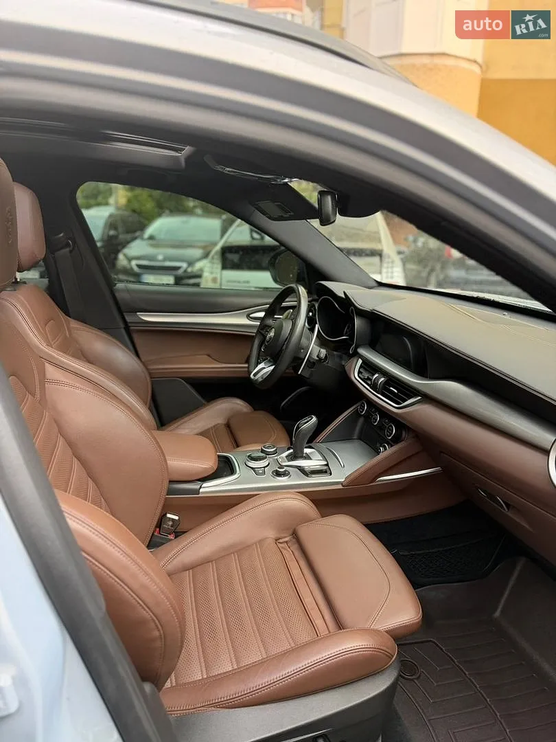 2021 Alfa Romeo Stelvio - мініатюра 32