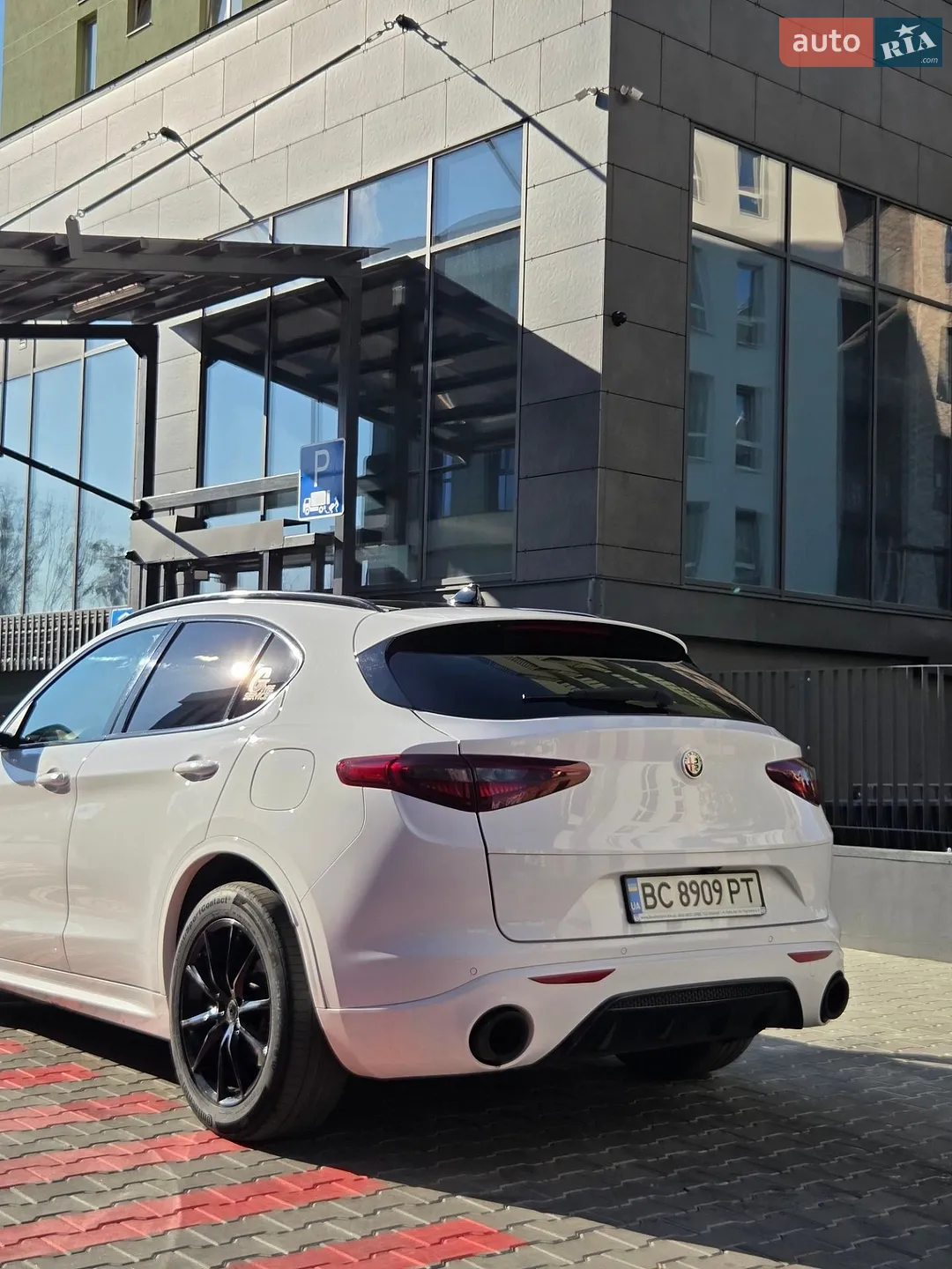 2018 Alfa Romeo Stelvio - мініатюра 5