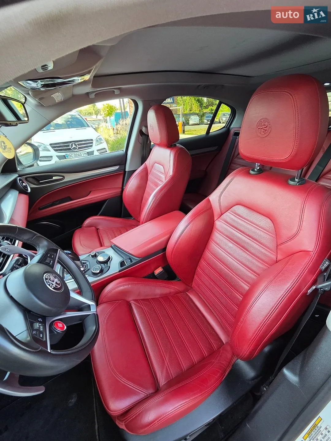 2018 Alfa Romeo Stelvio - мініатюра 11