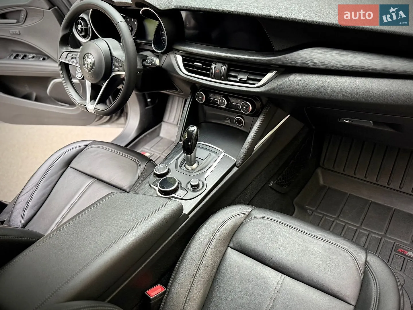 2017 Alfa Romeo Stelvio - мініатюра 14