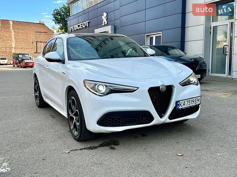 Alfa Romeo Stelvio 2021