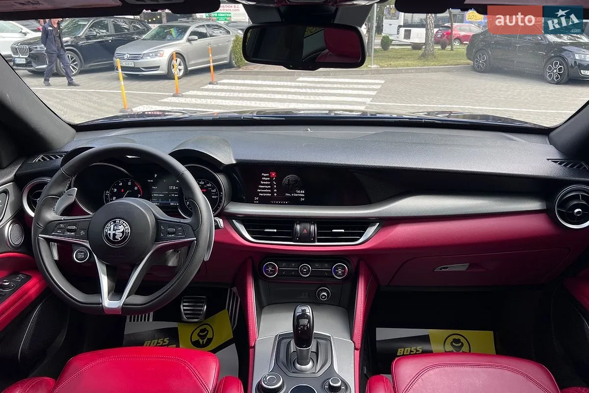 2018 Alfa Romeo Stelvio - мініатюра 13