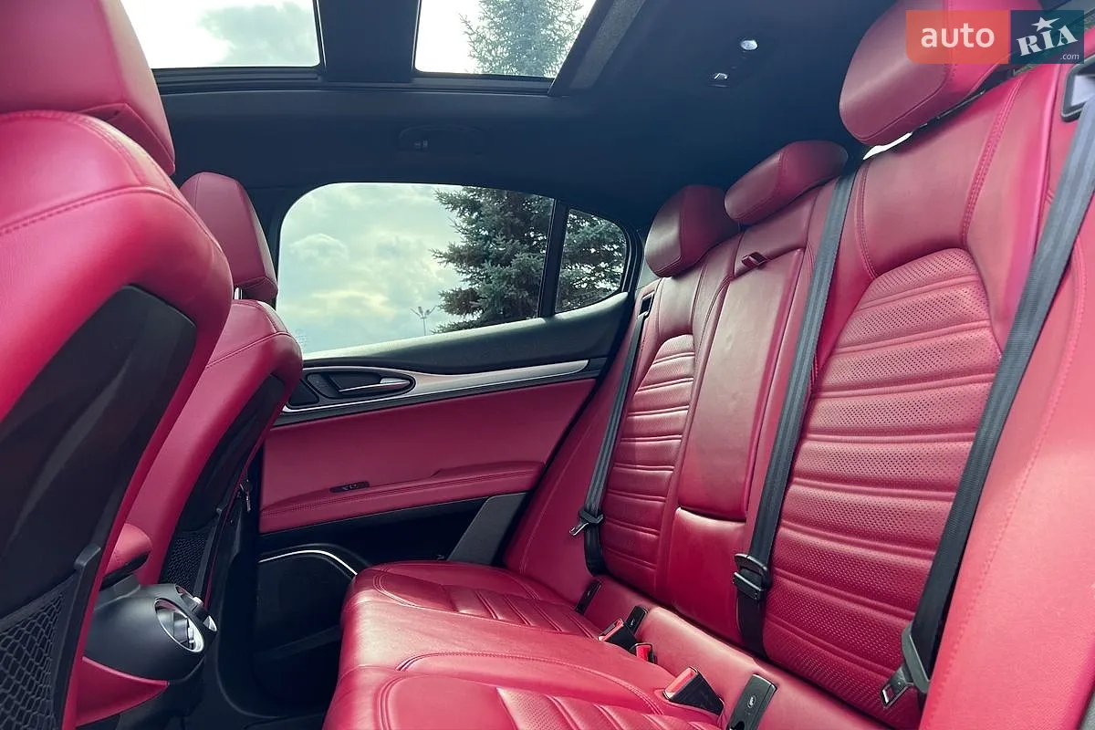 2018 Alfa Romeo Stelvio - мініатюра 24