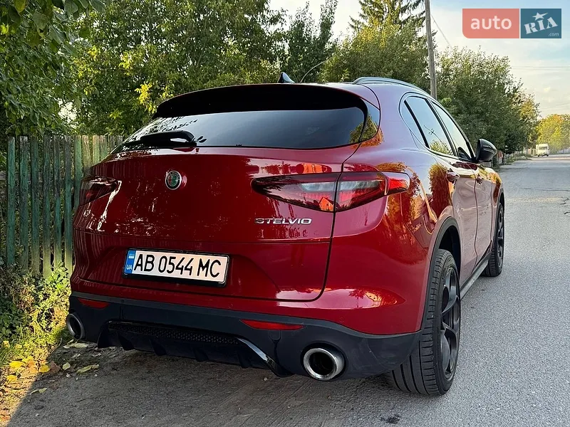 Alfa Romeo Stelvio 2017
