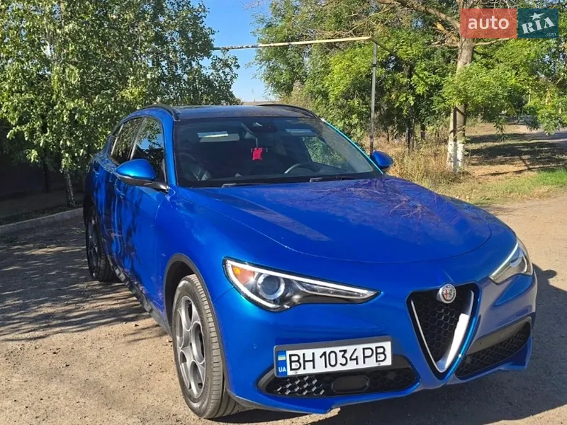 Alfa Romeo Stelvio 2017
