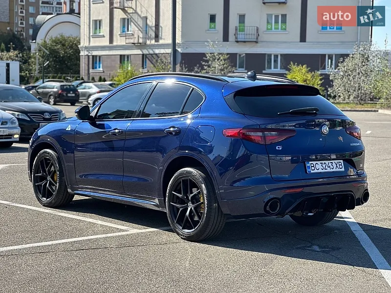 Alfa Romeo Stelvio 2017