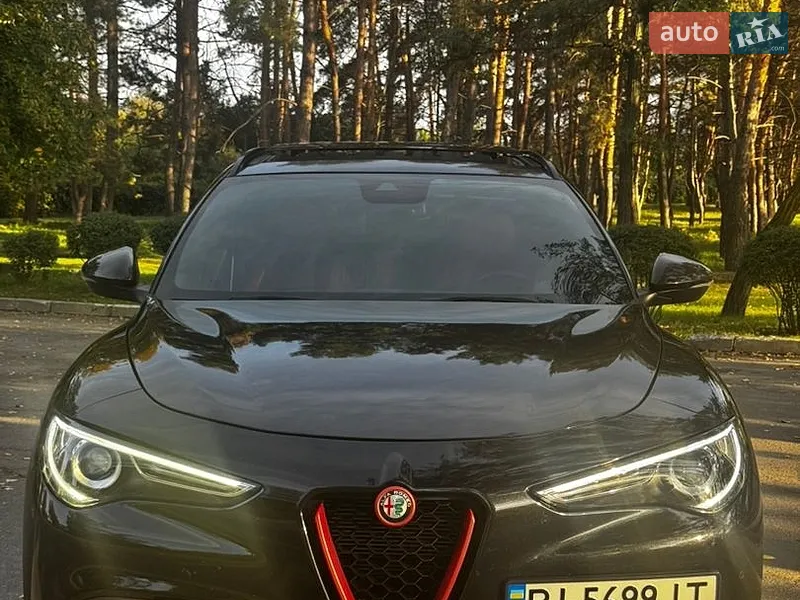 Alfa Romeo Stelvio 2021