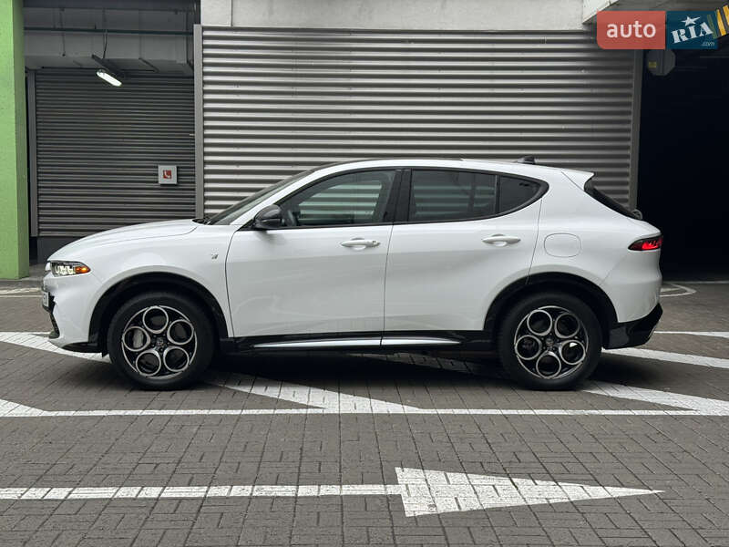 Внедорожник / Кроссовер Alfa Romeo Tonale 2023 в Киеве фото 2 Внедорожник / Кроссовер Alfa Romeo Tonale 2023 в Киеве