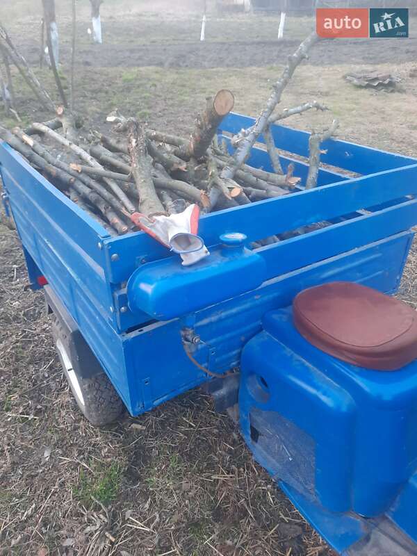 Вантажні трицикли Alfa ZS 1975 в Львові