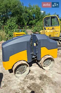 Каток ґрунтовий Ammann ARX 2015 в 