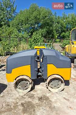 Каток ґрунтовий Ammann ARX 2015 в 
