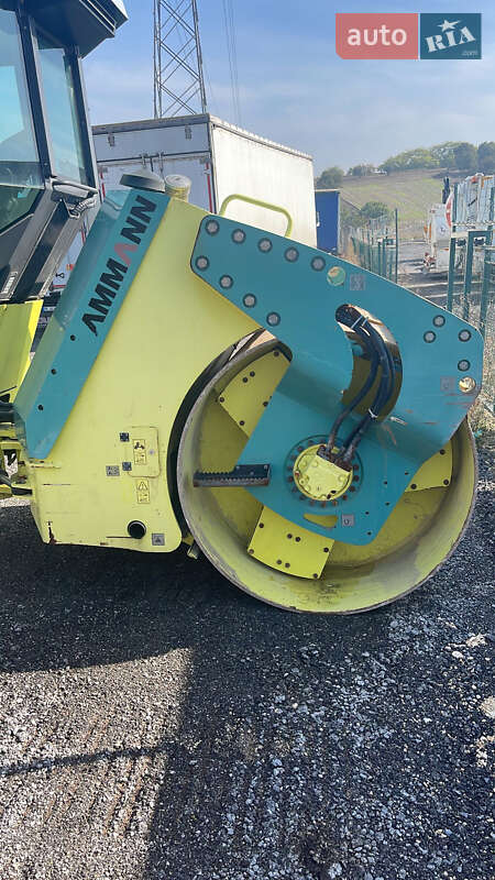 Дорожній каток Ammann AV 2011 в Василькові