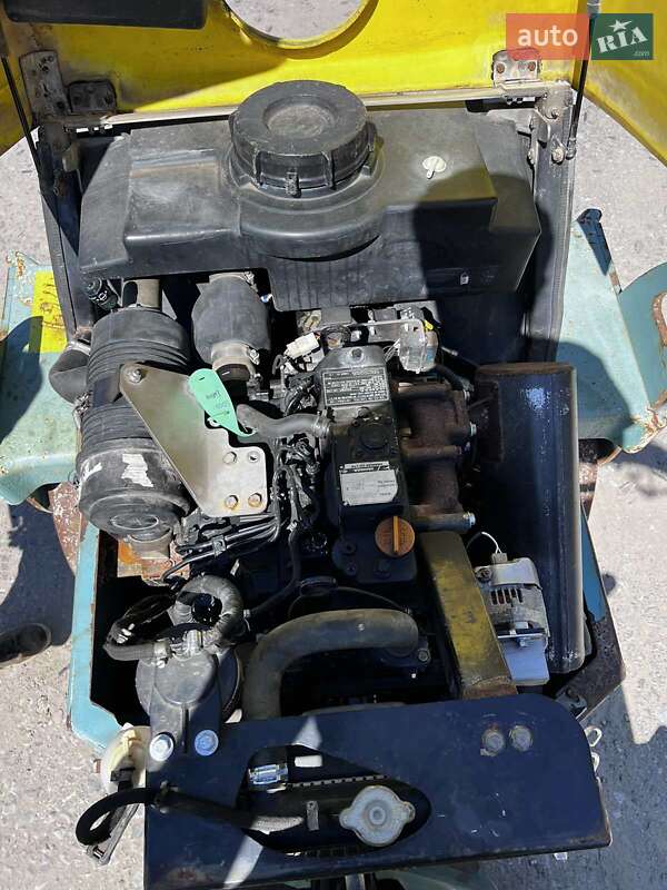 Дорожный каток Ammann AV 2015 в Львове